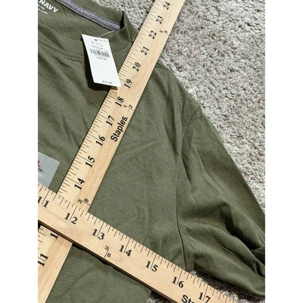 NWT Old Navy Boys Size L (10-12)  Green Color Long Sleeve Crew Neck